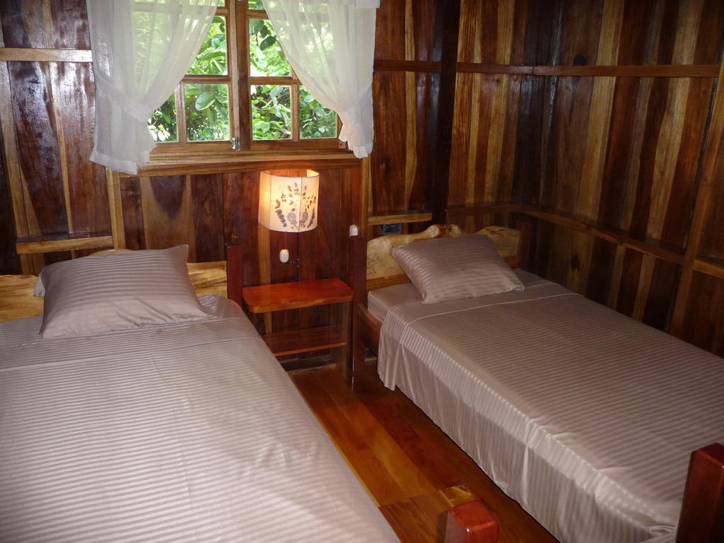 קאוויטה Topos Tree House חדר תמונה