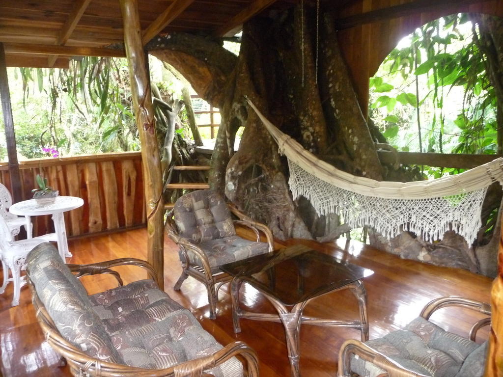 קאוויטה Topos Tree House חדר תמונה